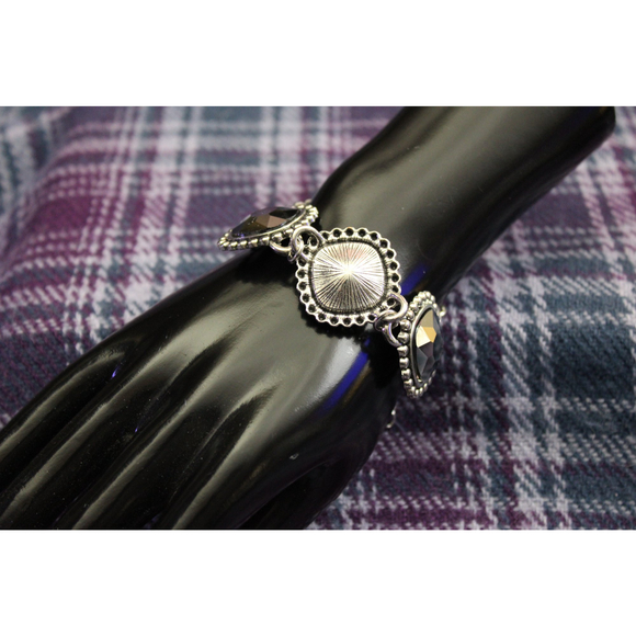 Silver-tone Acrylic Faceted Chain Bracelet - Picture 4 of 7